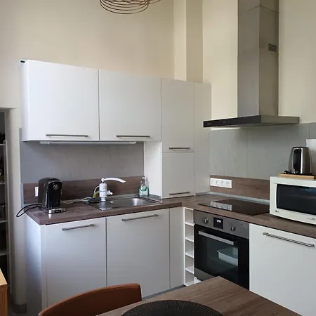 Hilltop Garden Apartman Budapest